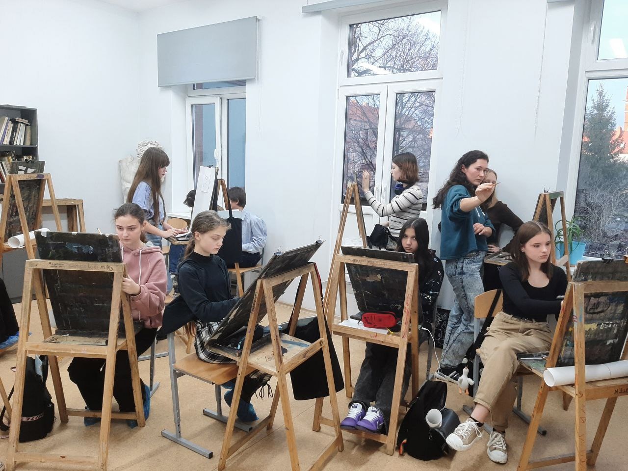 Екатерина Александрова провела открытый урок по предмету «Рисунок» в 3А классе.