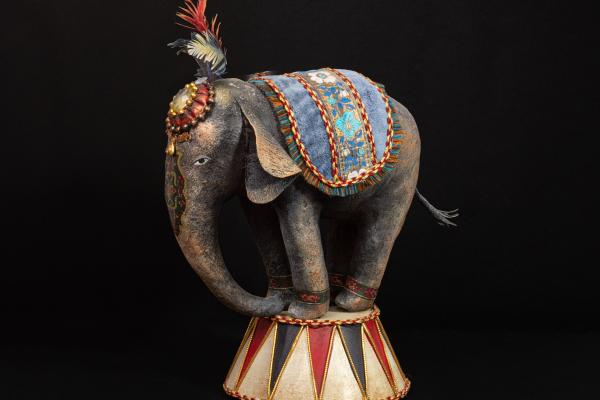 Авторская игрушка «Слон» из серии «Цирк»